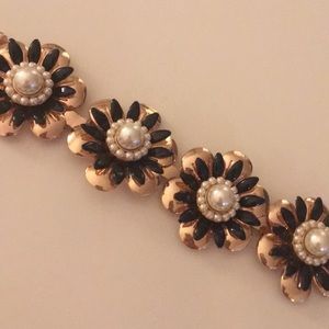 Chunky floral bracelet